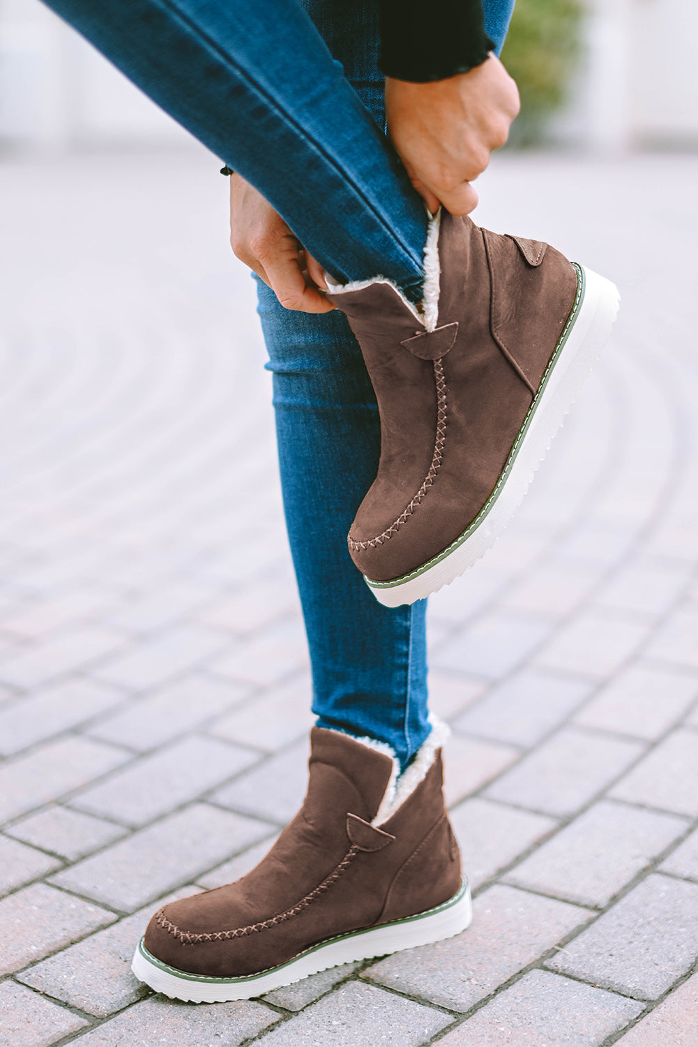 Chestnut Stitching Suede Plush Lining Winter Boots