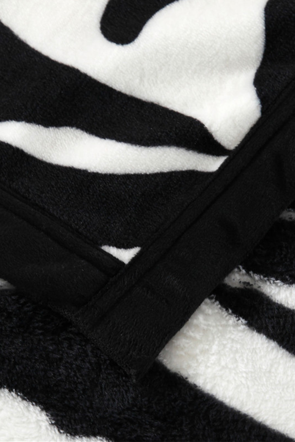 Black 200*150cm Soft Cow Print Coral Fleece Blanket