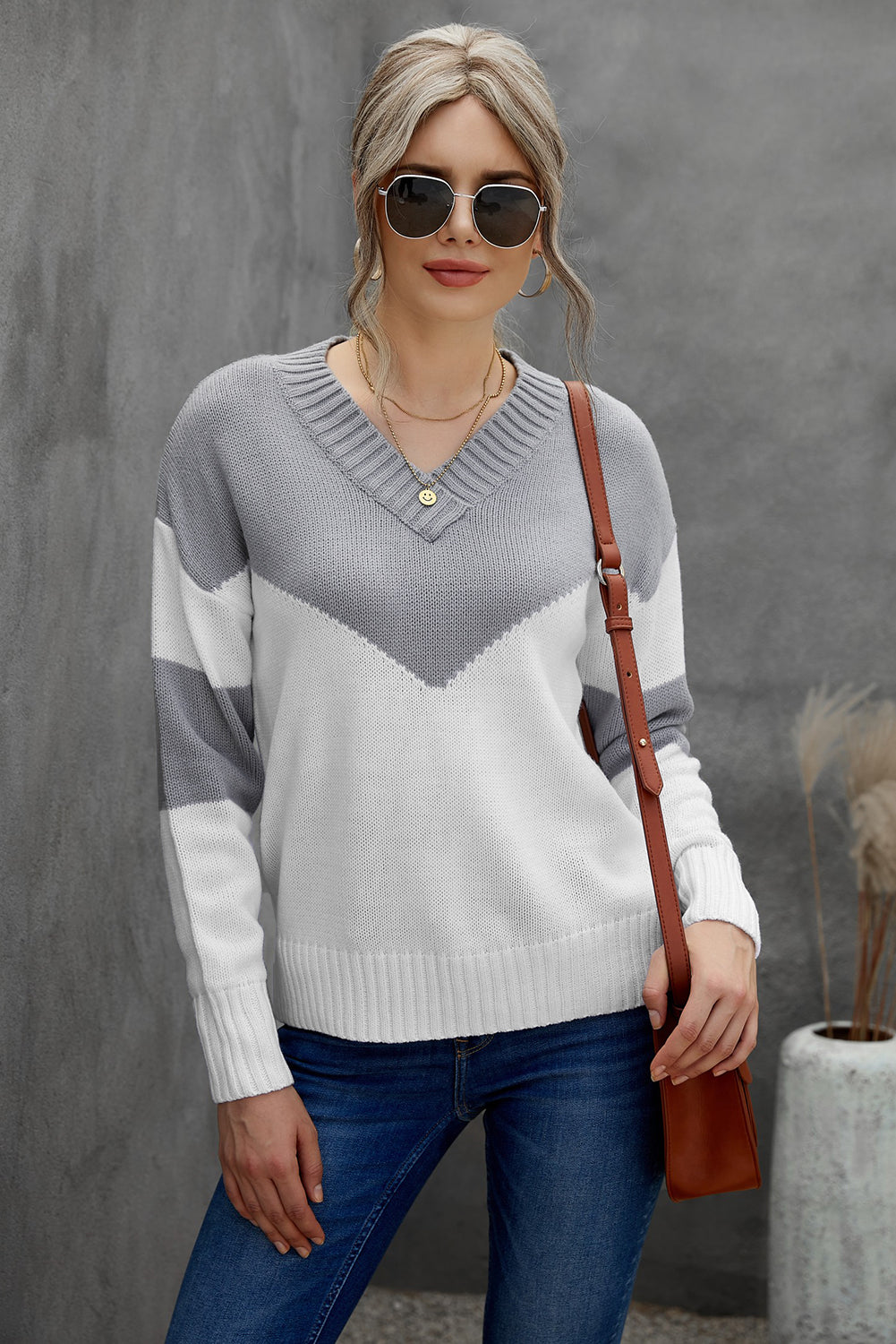 Gray and White Colorblock Casual Pullover V Neck Sweater